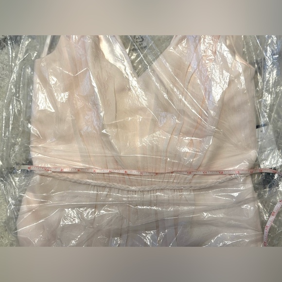 Wedding dress - Picture 10 of 10